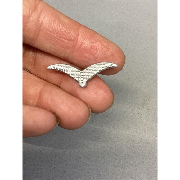 Goldwater In 64 Pin, Green Cat’s Eye Pin, Wings Pin & Italian Star Collar Medal - Picture 4 of 10